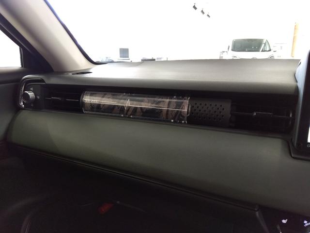 ヴェゼル e:HEV X・HuNTパッケージ ワンオーナー 衝突軽減 レーンキープ VSA クルコン ハーフレザーシート 純正ナビ フルセグ ブルートゥース DVD再生 Bカメラ ETC 純正ドラレコ(前後)冬タイヤ付き(31枚目)