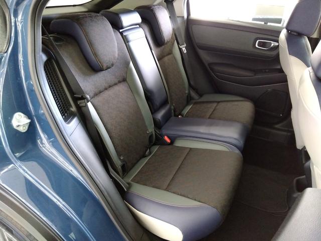 ヴェゼル e:HEV X・HuNTパッケージ ワンオーナー 衝突軽減 レーンキープ VSA クルコン ハーフレザーシート 純正ナビ フルセグ ブルートゥース DVD再生 Bカメラ ETC 純正ドラレコ(前後)冬タイヤ付き(40枚目)