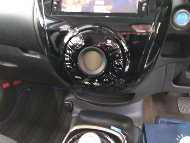 ノート e-パワー X FOUR 4WD TV クリアランスソナー レーンアシスト 衝突被害軽減システム アルミホイール スマートキー アイドリングストップ 電動格納ミラー CVT 盗難防止システム 衝突安全ボディ ABS ESC(5枚目)