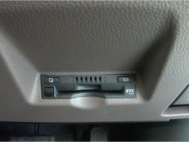 ヤリス G 4WD ETC 全周囲カメラ オートクルーズコントロール レーンアシスト 衝突被害軽減システム アルミホイール オートマチックハイビーム オートライト スマートキー シートヒーター CVT(6枚目)