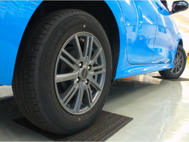 ヤリス G 4WD ETC 全周囲カメラ オートクルーズコントロール レーンアシスト 衝突被害軽減システム アルミホイール オートマチックハイビーム オートライト スマートキー シートヒーター CVT(19枚目)