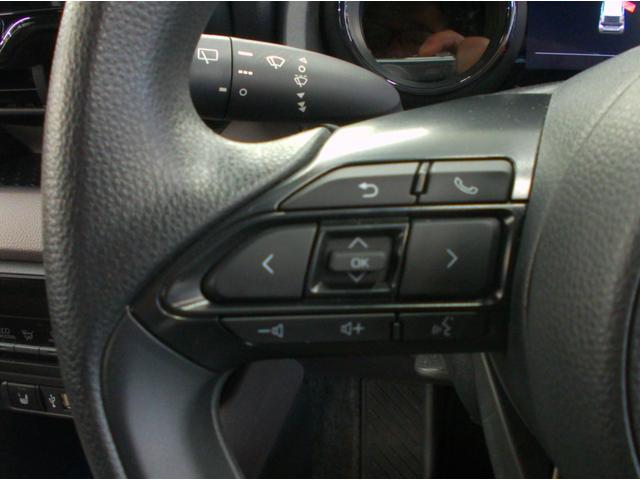 ヤリス G 4WD ETC 全周囲カメラ オートクルーズコントロール レーンアシスト 衝突被害軽減システム アルミホイール オートマチックハイビーム オートライト スマートキー シートヒーター CVT(30枚目)