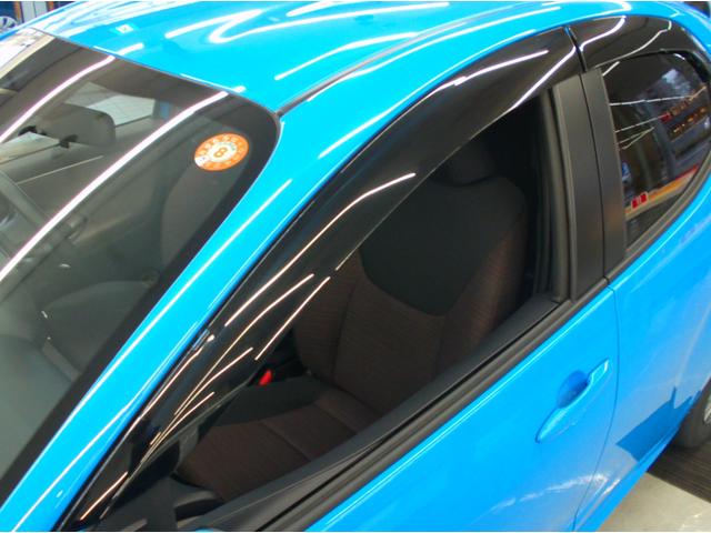 ヤリス G 4WD ETC 全周囲カメラ オートクルーズコントロール レーンアシスト 衝突被害軽減システム アルミホイール オートマチックハイビーム オートライト スマートキー シートヒーター CVT(31枚目)