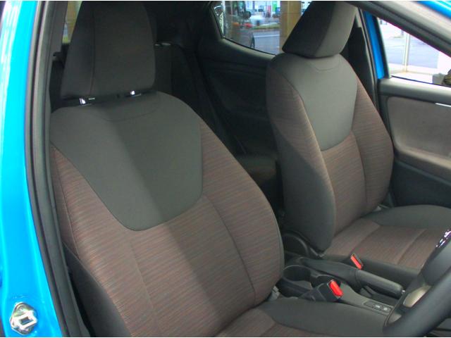 ヤリス G 4WD ETC 全周囲カメラ オートクルーズコントロール レーンアシスト 衝突被害軽減システム アルミホイール オートマチックハイビーム オートライト スマートキー シートヒーター CVT(37枚目)