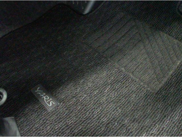 ヤリス G 4WD ETC 全周囲カメラ オートクルーズコントロール レーンアシスト 衝突被害軽減システム アルミホイール オートマチックハイビーム オートライト スマートキー シートヒーター CVT(48枚目)