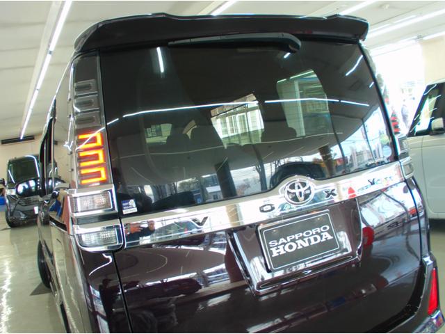 ヴォクシー ZS ワンオーナー 衝突軽減 クルコン 横滑り防止 純正ナビ フルセグ ブルートゥース DVD再生 Bカメラ 後席モニター 両側パワースライドドア EGスターター ドラレコ 冬タイヤ付き(14枚目)