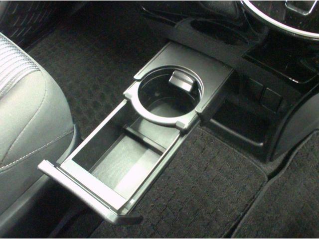 ヴォクシー ZS ワンオーナー 衝突軽減 クルコン 横滑り防止 純正ナビ フルセグ ブルートゥース DVD再生 Bカメラ 後席モニター 両側パワースライドドア EGスターター ドラレコ 冬タイヤ付き(39枚目)