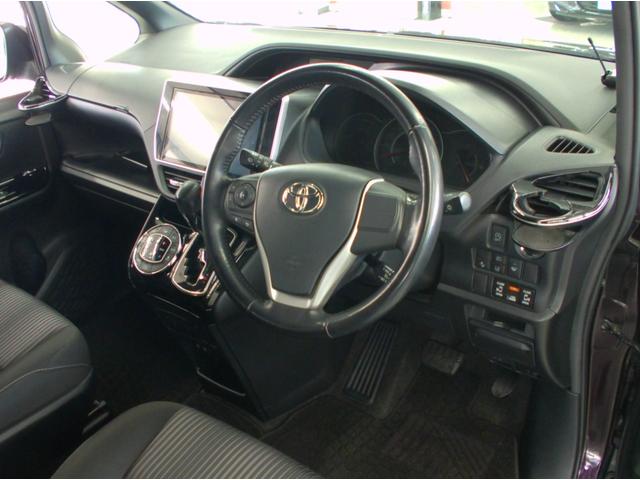 ヴォクシー ZS ワンオーナー 衝突軽減 クルコン 横滑り防止 純正ナビ フルセグ ブルートゥース DVD再生 Bカメラ 後席モニター 両側パワースライドドア EGスターター ドラレコ 冬タイヤ付き(46枚目)