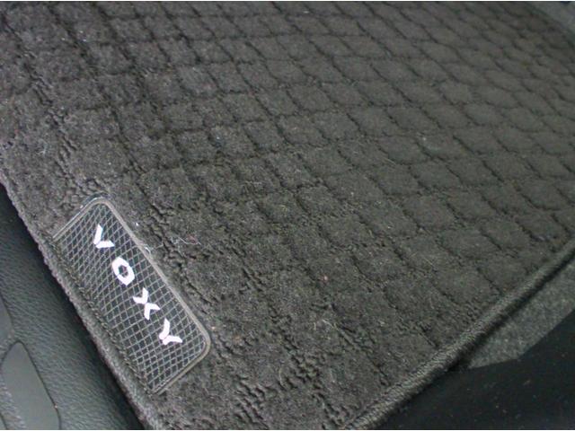 ヴォクシー ZS ワンオーナー 衝突軽減 クルコン 横滑り防止 純正ナビ フルセグ ブルートゥース DVD再生 Bカメラ 後席モニター 両側パワースライドドア EGスターター ドラレコ 冬タイヤ付き(53枚目)