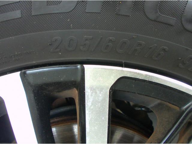 ヴォクシー ZS ワンオーナー 衝突軽減 クルコン 横滑り防止 純正ナビ フルセグ ブルートゥース DVD再生 Bカメラ 後席モニター 両側パワースライドドア EGスターター ドラレコ 冬タイヤ付き(71枚目)