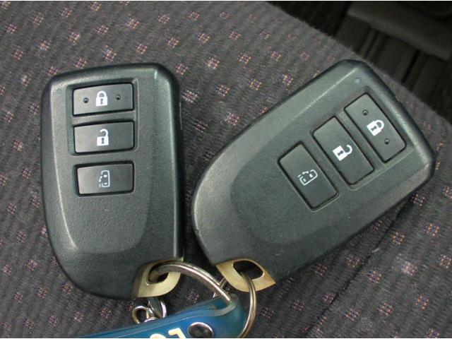 スペイド Ｆ　４ＷＤ　バックカメラ　ナビ　ＴＶ　電動スライドドア　スマートキー　電動格納ミラー　ウォークスルー　ＣＶＴ　ＣＤ　ミュージックプレイヤー接続可　Ｂｌｕｅｔｏｏｔｈ　衝突安全ボディ　ＡＢＳ　ＥＳＣ（11枚目）