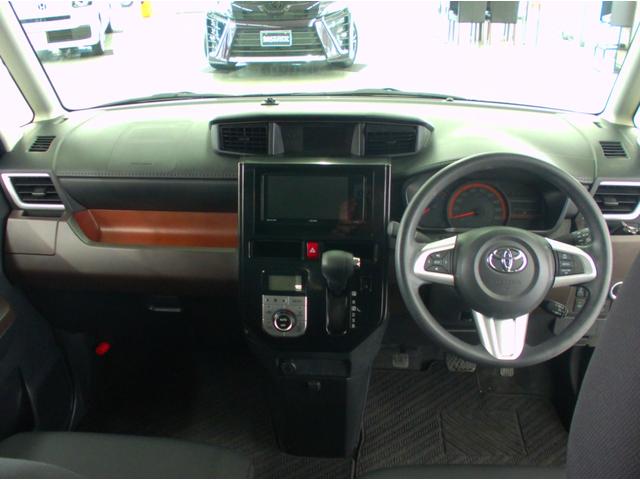 運転者にとっては日々使用することとなる運転席です。運転席が快適だと運転に集中することができますね。