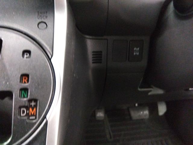 ウィッシュ 1.8X 4WD ETC バックカメラ ナビ スマートキー 電動格納ミラー 3列シート CVT アルミホイール 衝突安全ボディ ABS ESC エアコン パワーステアリング パワーウィンドウ(6枚目)