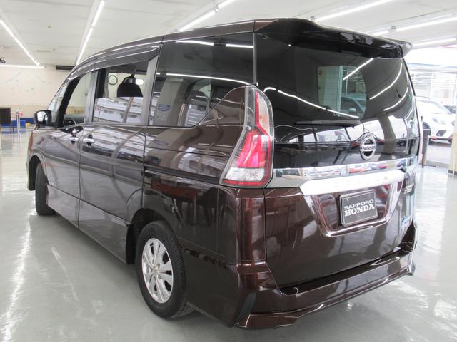 セレナ ハイウェイスター　Ｖセレクション　４ＷＤ　ハイブリッド　衝突軽減　横滑り防止　クルコン　純正メモリーナビ　フルセグ　ブルートゥース　ＤＶＤ再生　全方位カメラ　両側パワースライドドア　ＥＧスターター　ドライブレコーダー（17枚目）