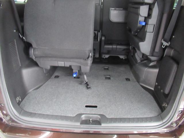 セレナ ハイウェイスター　Ｖセレクション　４ＷＤ　ハイブリッド　衝突軽減　横滑り防止　クルコン　純正メモリーナビ　フルセグ　ブルートゥース　ＤＶＤ再生　全方位カメラ　両側パワースライドドア　ＥＧスターター　ドライブレコーダー（24枚目）