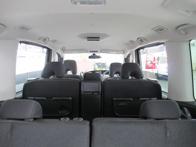 セレナ ハイウェイスター　Ｖセレクション　４ＷＤ　ハイブリッド　衝突軽減　横滑り防止　クルコン　純正メモリーナビ　フルセグ　ブルートゥース　ＤＶＤ再生　全方位カメラ　両側パワースライドドア　ＥＧスターター　ドライブレコーダー（31枚目）