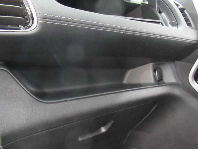 セレナ ハイウェイスター　Ｖセレクション　４ＷＤ　ハイブリッド　衝突軽減　横滑り防止　クルコン　純正メモリーナビ　フルセグ　ブルートゥース　ＤＶＤ再生　全方位カメラ　両側パワースライドドア　ＥＧスターター　ドライブレコーダー（48枚目）