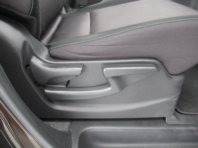 セレナ ハイウェイスター　Ｖセレクション　４ＷＤ　ハイブリッド　衝突軽減　横滑り防止　クルコン　純正メモリーナビ　フルセグ　ブルートゥース　ＤＶＤ再生　全方位カメラ　両側パワースライドドア　ＥＧスターター　ドライブレコーダー（51枚目）