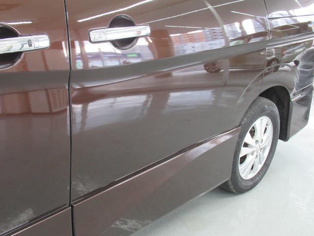 セレナ ハイウェイスター　Ｖセレクション　４ＷＤ　ハイブリッド　衝突軽減　横滑り防止　クルコン　純正メモリーナビ　フルセグ　ブルートゥース　ＤＶＤ再生　全方位カメラ　両側パワースライドドア　ＥＧスターター　ドライブレコーダー（52枚目）