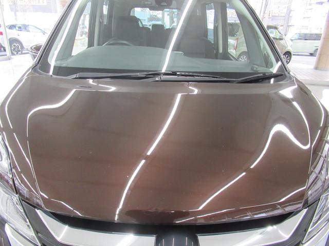 セレナ ハイウェイスター　Ｖセレクション　４ＷＤ　ハイブリッド　衝突軽減　横滑り防止　クルコン　純正メモリーナビ　フルセグ　ブルートゥース　ＤＶＤ再生　全方位カメラ　両側パワースライドドア　ＥＧスターター　ドライブレコーダー（56枚目）