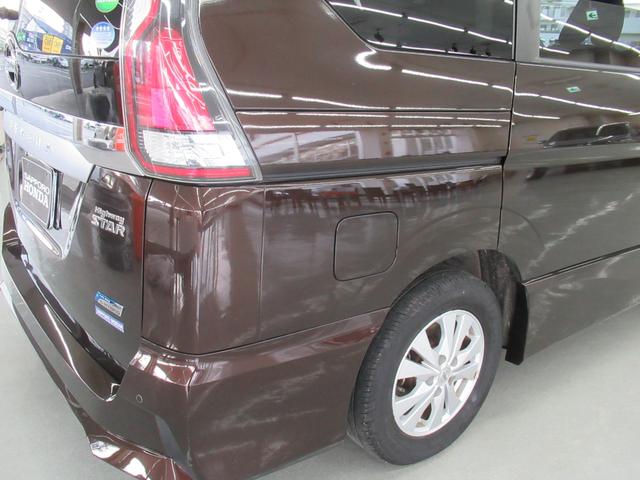 セレナ ハイウェイスター　Ｖセレクション　４ＷＤ　ハイブリッド　衝突軽減　横滑り防止　クルコン　純正メモリーナビ　フルセグ　ブルートゥース　ＤＶＤ再生　全方位カメラ　両側パワースライドドア　ＥＧスターター　ドライブレコーダー（57枚目）