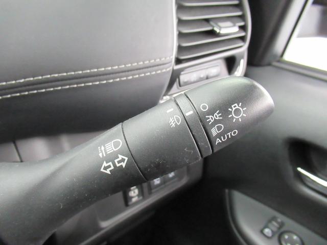 セレナ ハイウェイスター　Ｖセレクション　４ＷＤ　ハイブリッド　衝突軽減　横滑り防止　クルコン　純正メモリーナビ　フルセグ　ブルートゥース　ＤＶＤ再生　全方位カメラ　両側パワースライドドア　ＥＧスターター　ドライブレコーダー（60枚目）