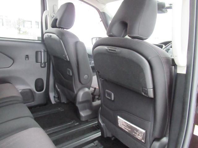 セレナ ハイウェイスター　Ｖセレクション　４ＷＤ　ハイブリッド　衝突軽減　横滑り防止　クルコン　純正メモリーナビ　フルセグ　ブルートゥース　ＤＶＤ再生　全方位カメラ　両側パワースライドドア　ＥＧスターター　ドライブレコーダー（65枚目）