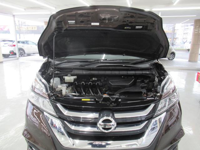 セレナ ハイウェイスター　Ｖセレクション　４ＷＤ　ハイブリッド　衝突軽減　横滑り防止　クルコン　純正メモリーナビ　フルセグ　ブルートゥース　ＤＶＤ再生　全方位カメラ　両側パワースライドドア　ＥＧスターター　ドライブレコーダー（69枚目）