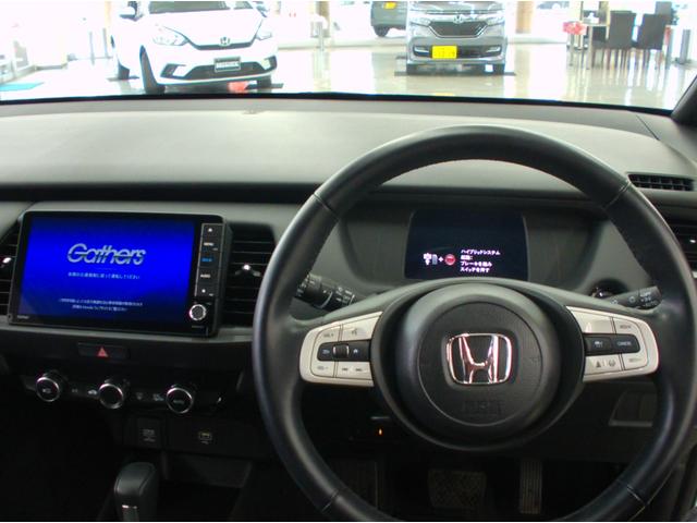 フィット ｅ：ＨＥＶホーム　４ＷＤ　純正メモリーナビ　Ｒカメラ　ＥＴＣ　ＬＥＤライト　衝突軽減装置　ブルートウース対応　ドラレコ　ＵＳＢ端子付き　オートライト（36枚目）