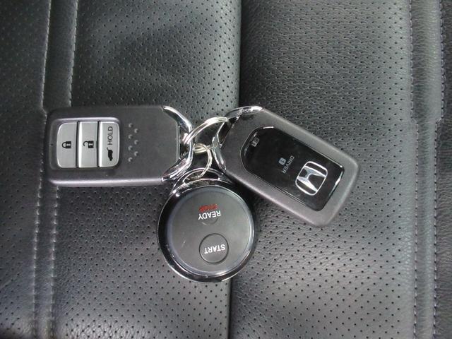 ＣＲ－Ｖハイブリッド ｅ：ＨＥＶ　ＥＸ・ブラックエディション　４ＷＤ　純正メモリーナビ　Ｒカメラ　ＥＴＣ　ＬＥＤライト　純正エンスタ　衝突軽減装置　横滑り防止装備　本革シート　スマートキ（5枚目）