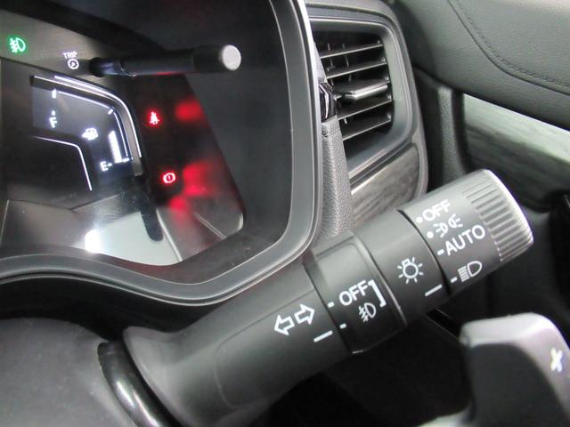 ＣＲ－Ｖハイブリッド ｅ：ＨＥＶ　ＥＸ・ブラックエディション　４ＷＤ　純正メモリーナビ　Ｒカメラ　ＥＴＣ　ＬＥＤライト　純正エンスタ　衝突軽減装置　横滑り防止装備　本革シート　スマートキ（12枚目）