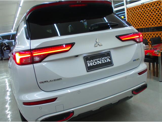 ■札幌ホンダ南郷店は悪天候や夜間のご来店の際もＬＥＤ照明のショールーム内でゆっくりお車をご覧いただけます！