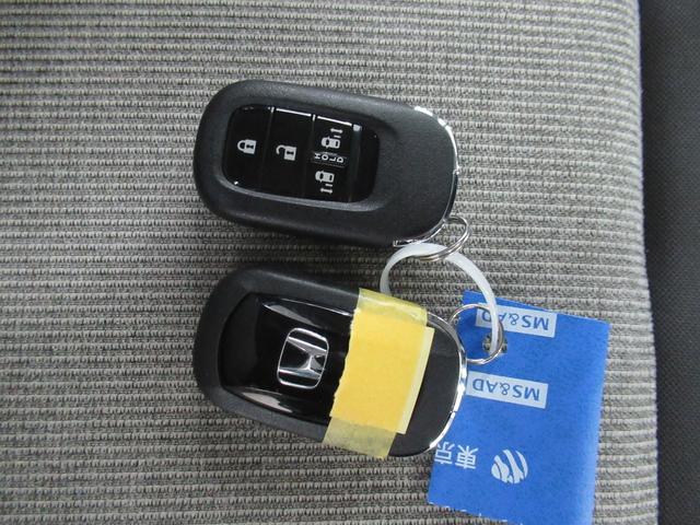 Ｎ－ＢＯＸ ベースグレード　４ＷＤ　純正メモリーナビ　Ｒカメラ　ＥＴＣ　ＬＥＤライト　シートヒーター　ブルートウース対応　ドラレコ　衝突軽減装置　横滑り防止装備　スマートキー（4枚目）