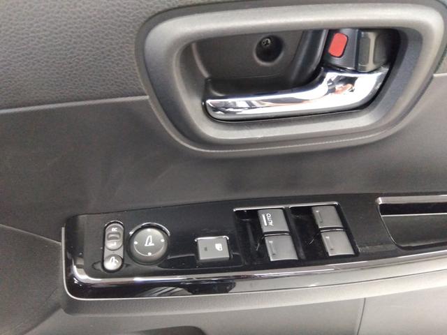 Ｎ－ＯＮＥ オリジナル　４ＷＤ　純正メモリーナビ　Ｒカメラ　ＥＴＣ　ＬＥＤライト　シートヒーター　ブルートウース対応　ドラレコ　ＵＳＢ端子付き　衝突軽減装置（6枚目）