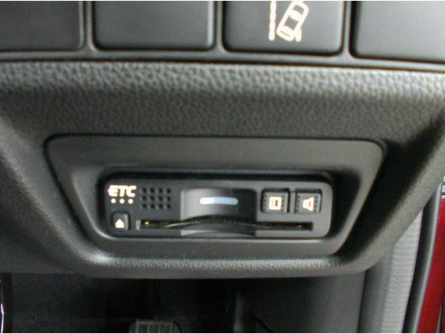 ステップワゴンスパーダ スパーダ・クールスピリット　ホンダセンシング　４ＷＤ　ＥＴＣ　バックカメラ　ナビ　ＴＶ　オートクルーズコントロール　レーンアシスト　衝突被害軽減システム　両側電動スライドドア　オートライト　ＬＥＤヘッドランプ　スマートキー　アイドリングストップ（6枚目）