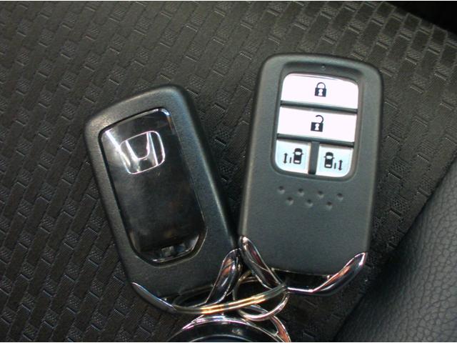 ステップワゴンスパーダ スパーダ・クールスピリット　ホンダセンシング　４ＷＤ　ＥＴＣ　バックカメラ　ナビ　ＴＶ　オートクルーズコントロール　レーンアシスト　衝突被害軽減システム　両側電動スライドドア　オートライト　ＬＥＤヘッドランプ　スマートキー　アイドリングストップ（7枚目）