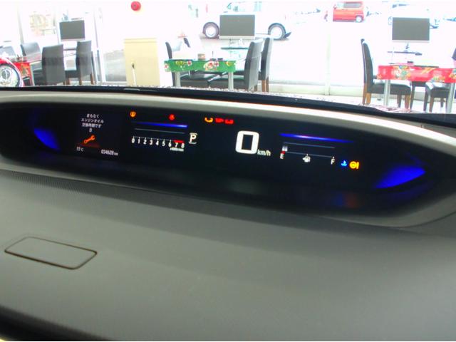 ステップワゴンスパーダ スパーダ・クールスピリット　ホンダセンシング　４ＷＤ　ＥＴＣ　バックカメラ　ナビ　ＴＶ　オートクルーズコントロール　レーンアシスト　衝突被害軽減システム　両側電動スライドドア　オートライト　ＬＥＤヘッドランプ　スマートキー　アイドリングストップ（32枚目）