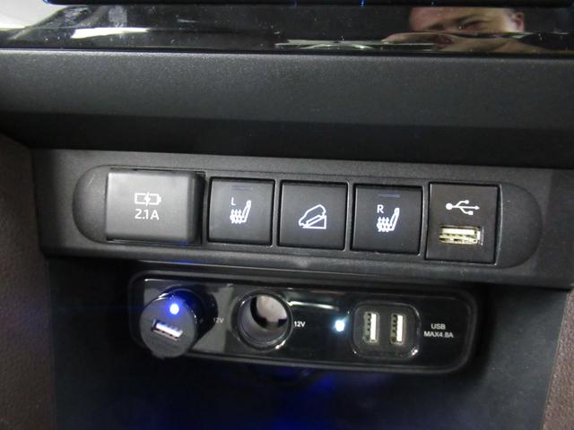 ヤリスクロス ハイブリッドＺ　４ＷＤ　Ｒカメラ　ＥＴＣ　ＬＥＤライト　スマートキー　衝突軽減装置　横滑り防止装備　夏冬タイヤ装備（5枚目）