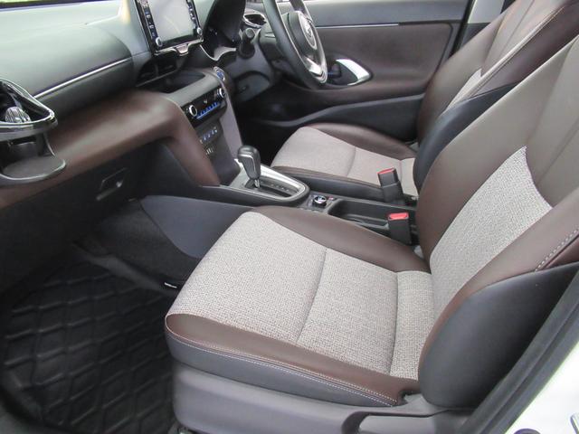 ヤリスクロス ハイブリッドＺ　４ＷＤ　Ｒカメラ　ＥＴＣ　ＬＥＤライト　スマートキー　衝突軽減装置　横滑り防止装備　夏冬タイヤ装備（29枚目）