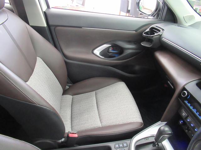 ヤリスクロス ハイブリッドＺ　４ＷＤ　Ｒカメラ　ＥＴＣ　ＬＥＤライト　スマートキー　衝突軽減装置　横滑り防止装備　夏冬タイヤ装備（46枚目）