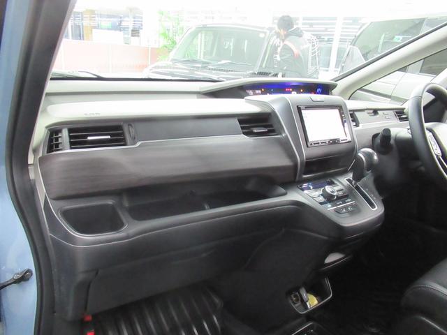 フリード G・ホンダセンシング 4WD 純正メモリーナビ Rカメラ ETC LEDライト 純正エンスタ 左右電動スライドドア シートヒーター ブルートウース対応 ドラレコ 衝突軽減装置(11枚目)