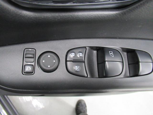 セレナ ハイウェイスターV 4WD 純正メモリーナビ Rカメラ ETC LEDライト ブルートウース対応 ドラレコ 衝突軽減装置 リタモニター 純正エンスタ(18枚目)