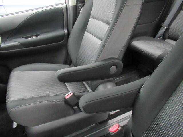 セレナ ハイウェイスターV 4WD 純正メモリーナビ Rカメラ ETC LEDライト ブルートウース対応 ドラレコ 衝突軽減装置 リタモニター 純正エンスタ(19枚目)