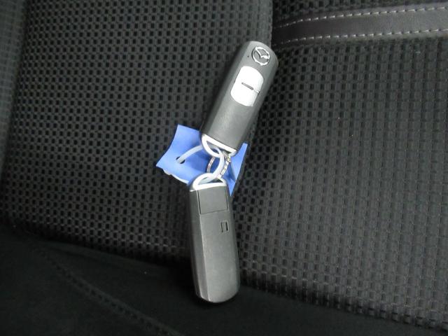 アクセラスポーツ １５Ｓ　純正メモリーナビ　Ｒカメラ　ＥＴＣ　ＬＥＤライト　スマートキー　ブルートウース対応　オートライト　衝突軽減装置　クルーズコントロール（7枚目）