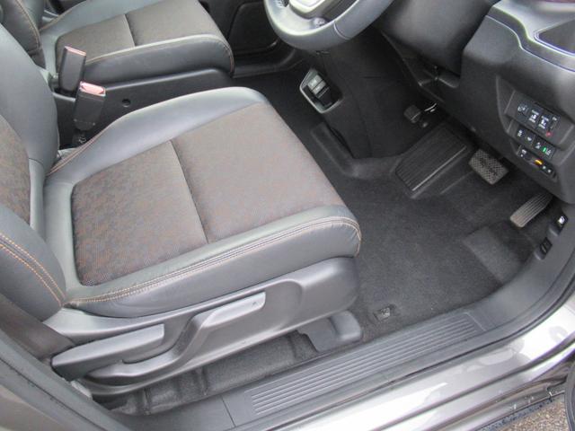 フリード クロスター・ホンダセンシング 4WD 純正メモリーナビ Rカメラ ETC 左右電動スライドドア シートヒーター ブルートウース対応 ドラレコ USB端子付き 衝突軽減装置(34枚目)