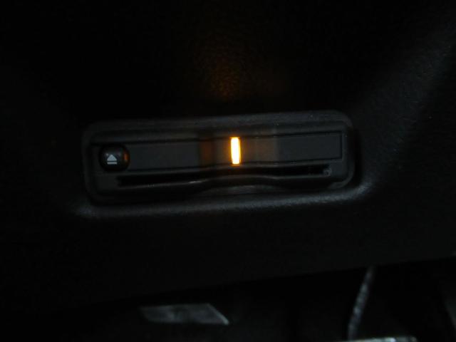 フィット ｅ：ＨＥＶリュクス　４ＷＤ　純正メモリーナビ　Ｒカメラ　ＥＴＣ　ＬＥＤライト　シートヒーター　ドラレコ　ブルートウース対応　衝突軽減装置　スマートキ（13枚目）