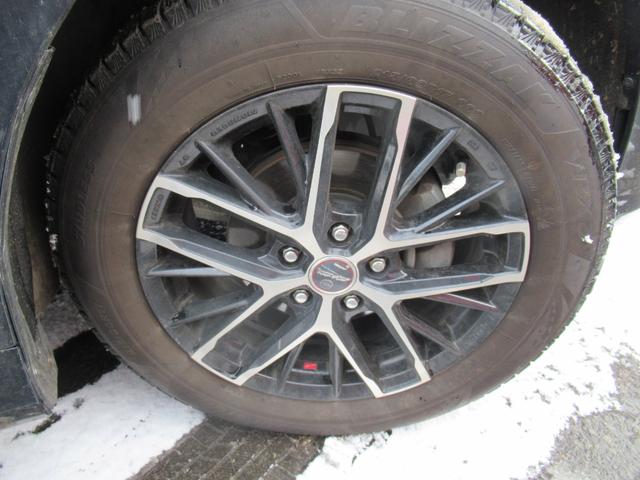 オデッセイ アブソルート・ＥＸ　４ＷＤ　純正メモリーナビ　Ｒカメラ　ＥＴＣ　リヤ席モニター　ＬＥＤライト　純正エンスタ　シートヒーター　ＵＳＢ端子付き　ブルートウース対応（15枚目）