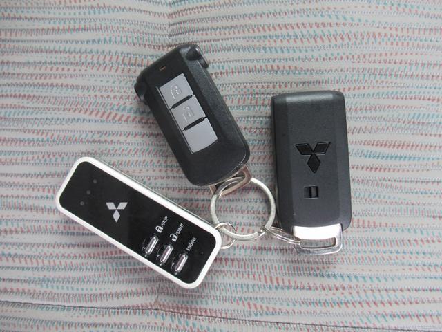 ｅＫスペース Ｇ　４ＷＤ　純正メモリーナビ　Ｒカメラ　純正エンスタ　左電動スライドドア　衝突軽減装置　ブルートウース対応　アイドルストップ　スマートキー（4枚目）