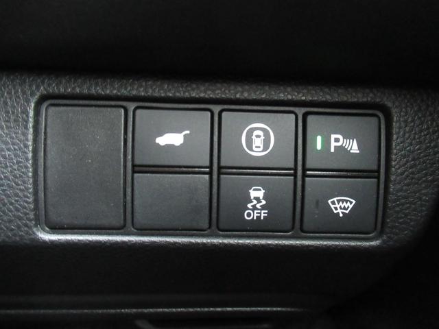 ヴェゼル ｅ：ＨＥＶ　Ｚ　４ＷＤ　純正メモリーナビ　Ｒカメラ　ＥＴＣ　ＬＥＤライト　純正エンスタ　衝突軽減装置　シートヒーター　電動リヤゲート　ドラレコ　ブルートウース対応（8枚目）