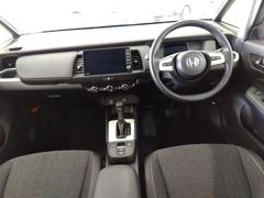 毎回座るフロントシート。運転席は必ず使用する部分ですので、座り心地が重要です！ 2